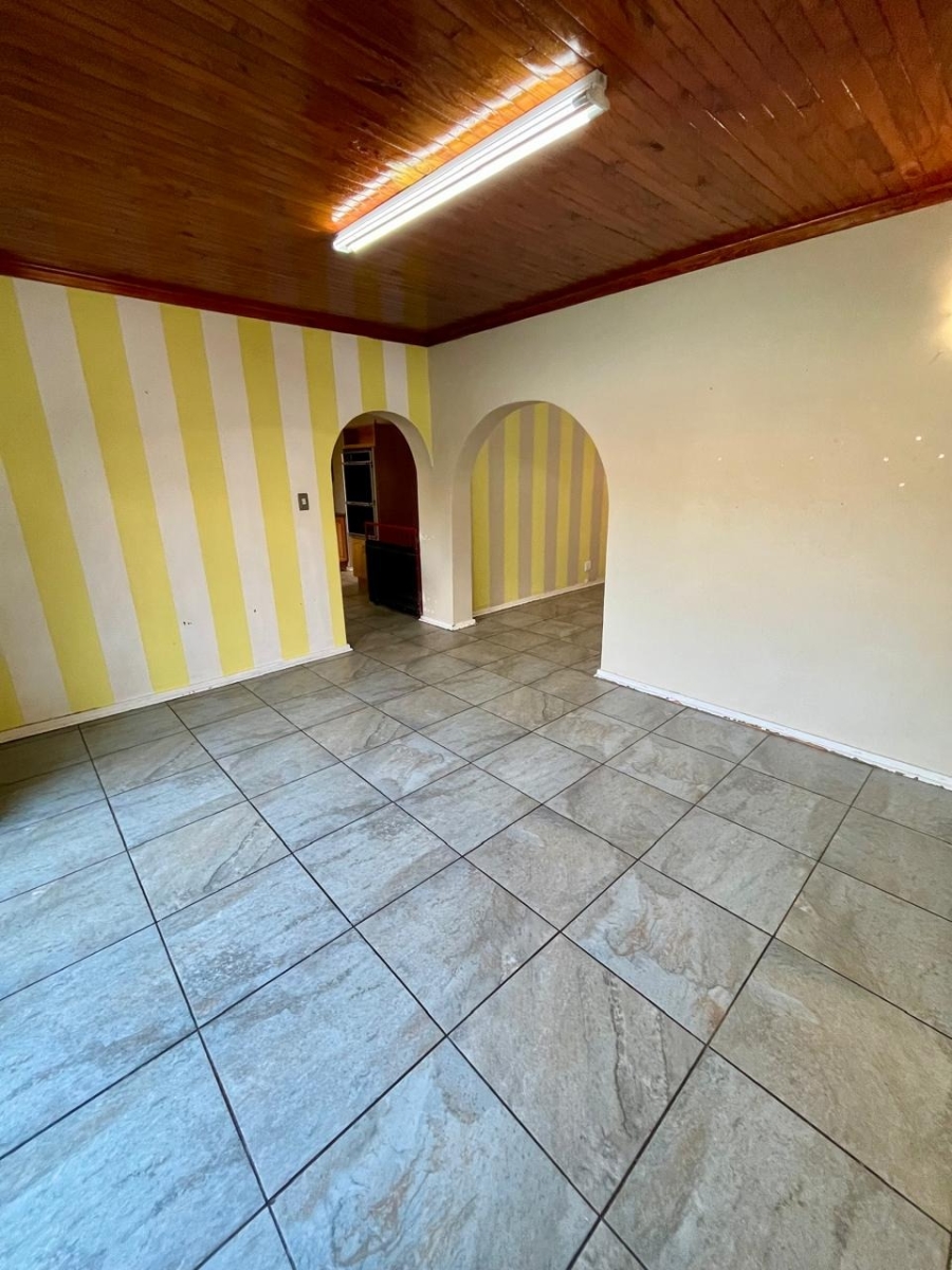 4 Bedroom Property for Sale in Flamwood North West